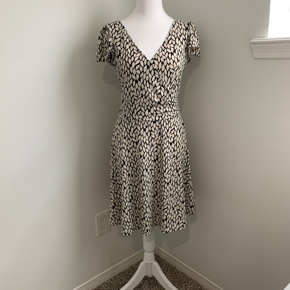 London Times Woman's Dress Vintage Y2K Faux Wrap V-Neck Sexy Black & Cream 10